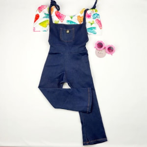 Macacão infantil viscojeans com body coração