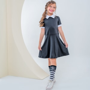 Vestido infantil Wandinha